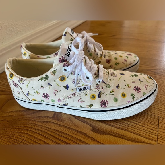 Vans Floral Canvas Sneakers - Cream - Picture 2 of 3